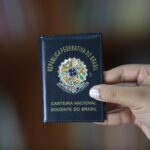 ACP destaca conquista histórica: Carteira Nacional Docente reconhece oficialmente a força e a competência dos professores ACP destaca conquista histórica: Carteira Nacional Docente reconhece oficialmente a força e a competência dos professores